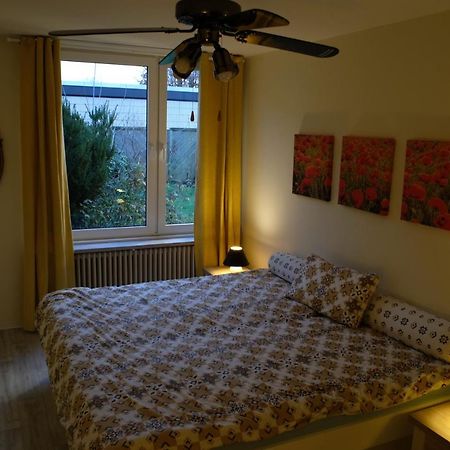 Ruhiges Haus Mit Privatem Garten Halstenbek Luaran gambar