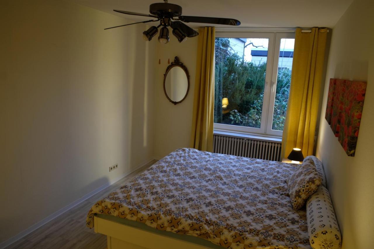 Ruhiges Haus Mit Privatem Garten Halstenbek Luaran gambar